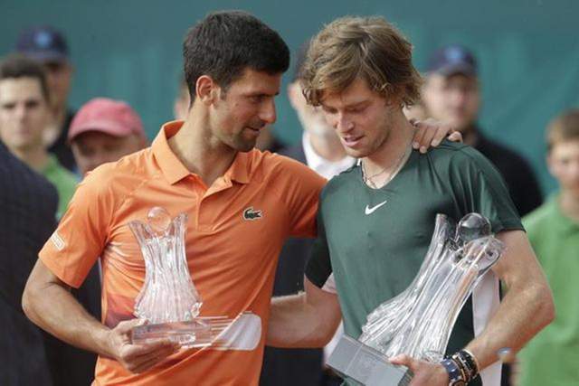 波动明显收 波动明显收