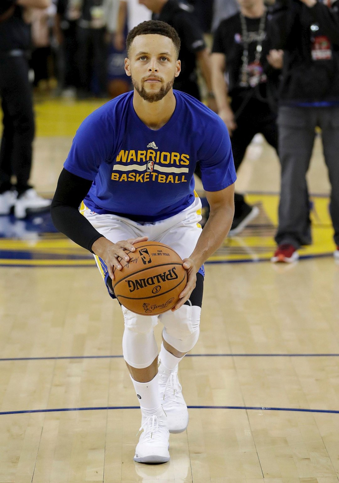 何共同作用 何共同作用